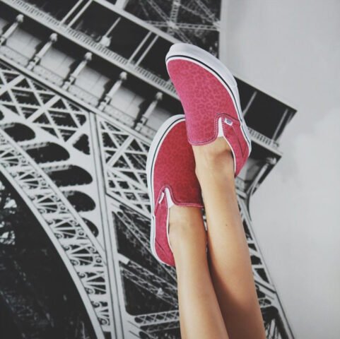 Nhiều đôi giày sneaker không dây nữ Vans Slip-On đa dạng màu sắc và họa tiết