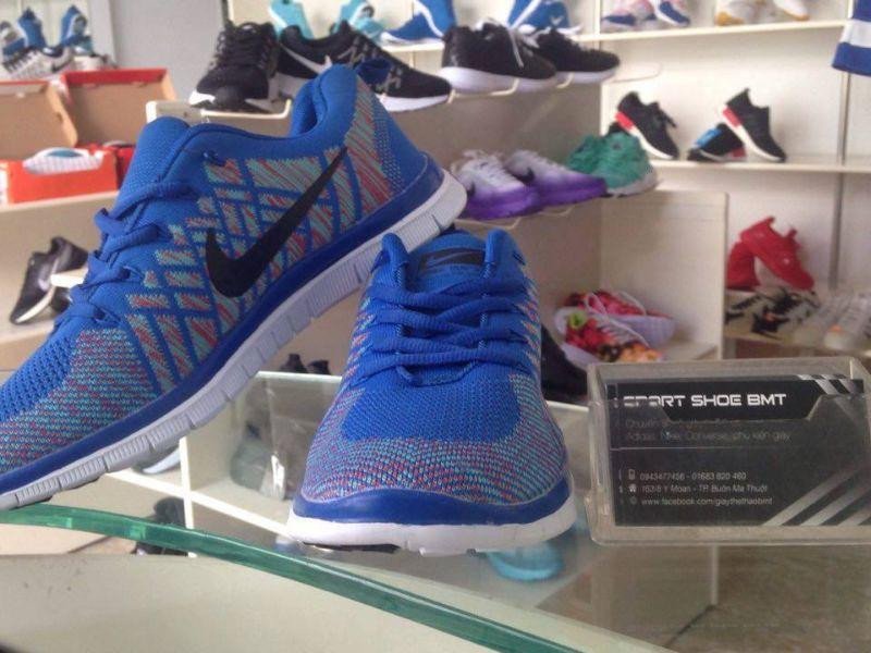 Nhiều mẫu giày thể thao đẹp và chất lượng tại ISport Store Buôn Ma Thuột, bao gồm cả giày đá bóng