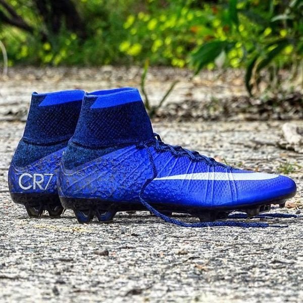 Nike Mercurial Superfly CR7 Chapter 2 Natural Diamond tái hiện hành trình vươn lên của Ronaldo