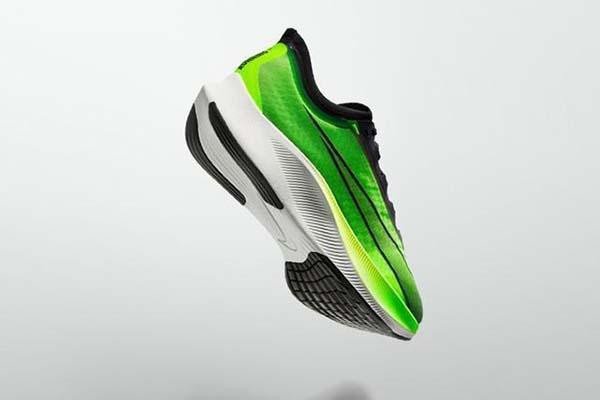 Nike Zoom Fly 3 với thiết kế khí động học và bộ đệm nhạy, mang lại cảm giác êm ái khi chạy bộ