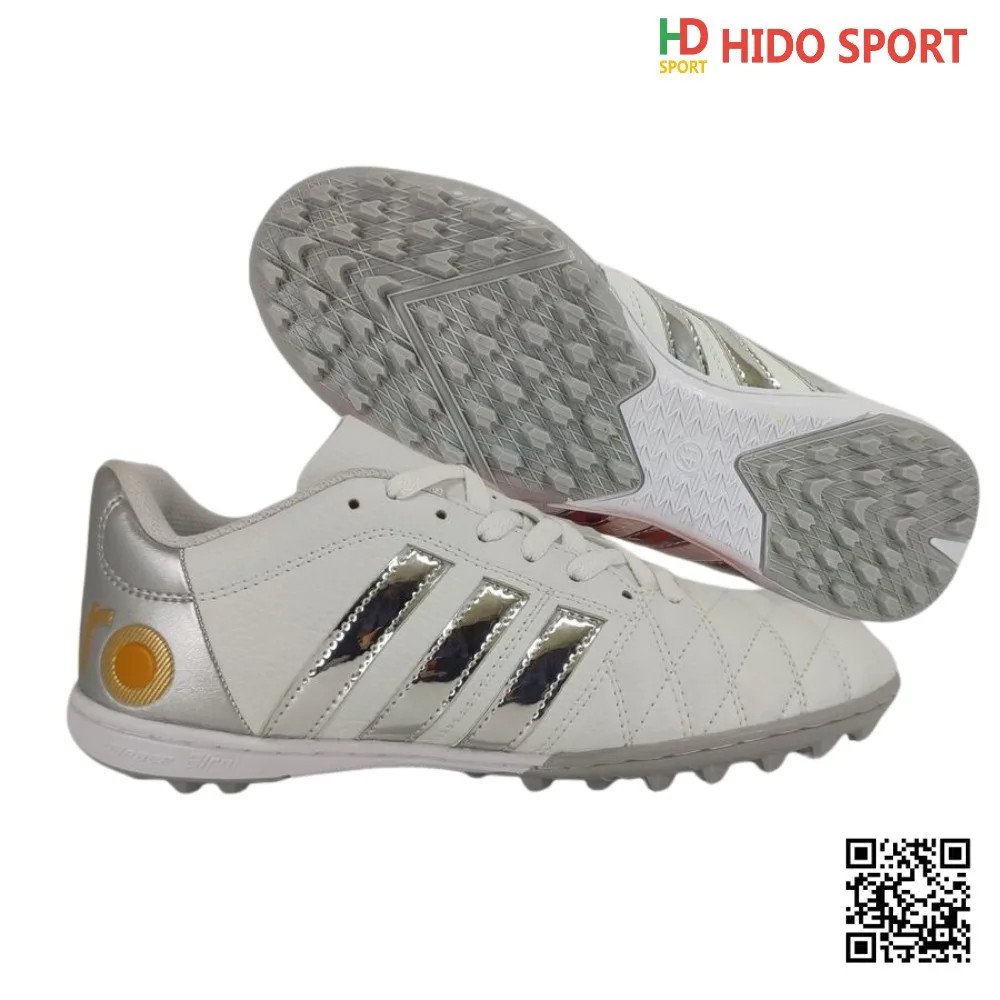 Phiên bản giày Toni 11 Pro màu bạc hiện đại, cho cầu thủ phong trào