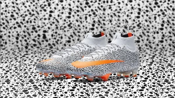 Phiên bản tái hiện giày Nike Mercurial Superfly CR7 Safari