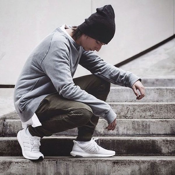 Phối đồ năng động với giày thể thao nữ adidas Ultra Boost 4.0 DNA