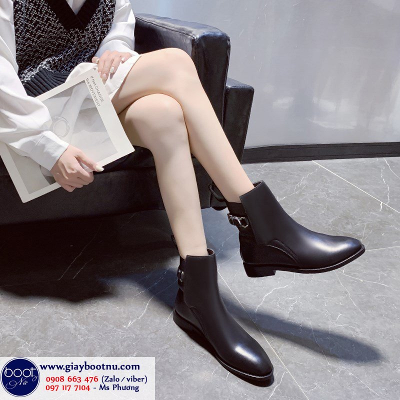 Phối đồ với giày boot nữ cổ thấp đế bệt đa phong cách