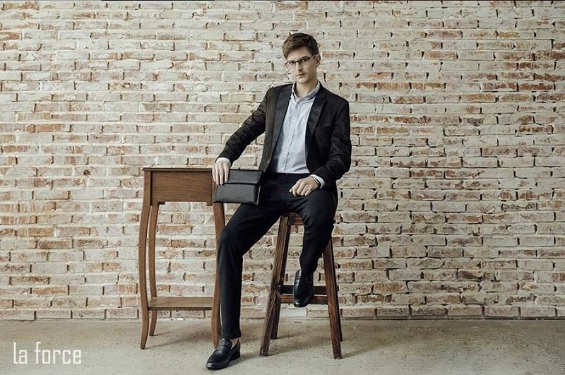Phong cách công sở với Penny Loafer, quần âu và blazer lịch lãm