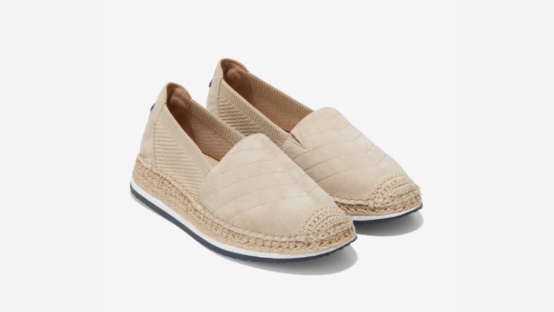 Phong cách mùa hè với quần tây linen và giày Espadrilles đế cói