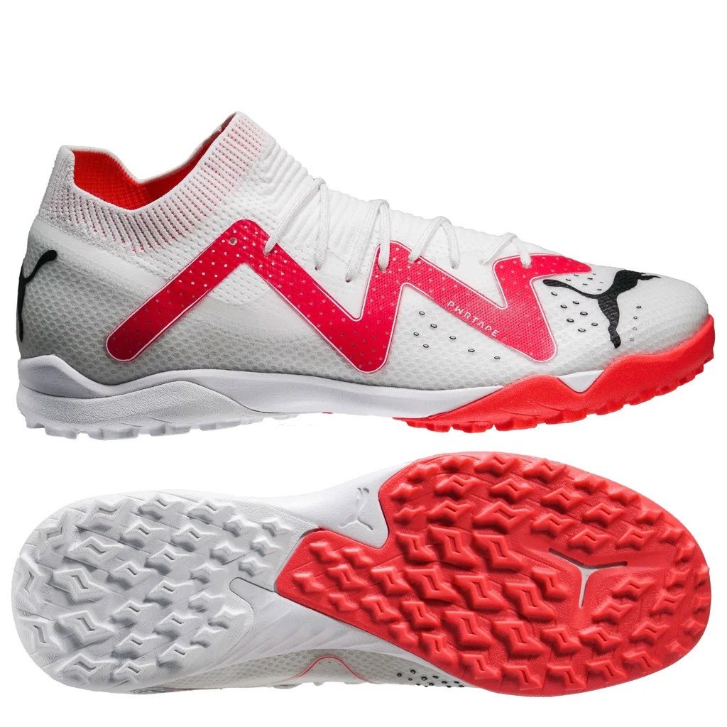 PUMA Future Ultimate Cage TT Breakthrough màu trắng, hồng, công nghệ đỉnh cao cho sân mini.