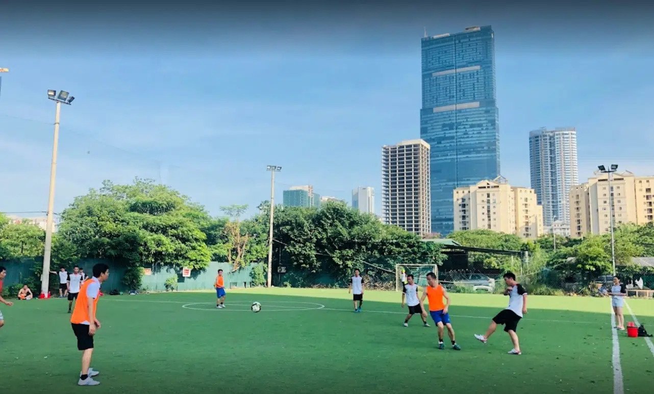 Sân bóng đá Thành Đồng Nam Trung Yên