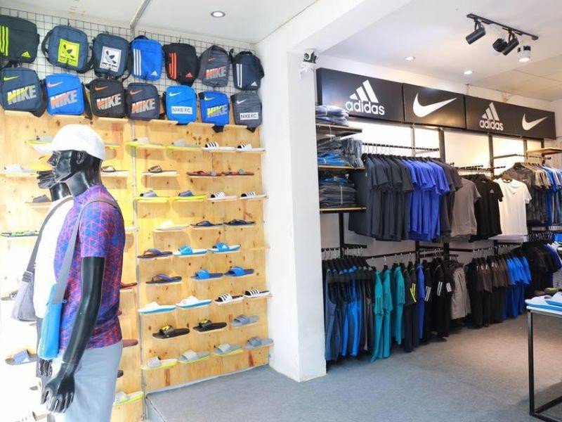 Sản phẩm chính hãng Adidas, Nike và giày thể thao cao cấp BMT tại Ave Sport