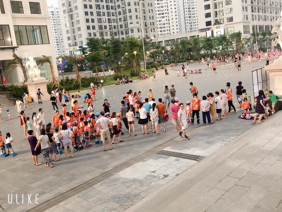 Sân trượt patin rộng rãi tại khu đô thị An Bình, Hà Nội