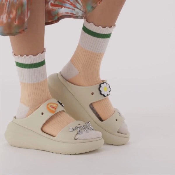 Sandal đế cao chunky màu hồng nhạt, phong cách năng động cho học sinh cấp 3