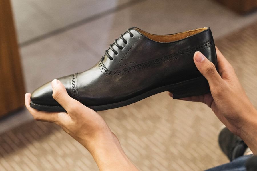 Shop giày tây nam đẹp ở TPHCM tại Be Classy, dễ dàng phối đồ hàng ngày, một địa điểm shop giày tây nam giá rẻ TPHCM