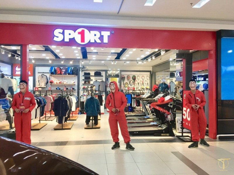 Siêu thị thể thao Sport 1 với nhiều mẫu giày đá bóng đến từ các thương hiệu lớn