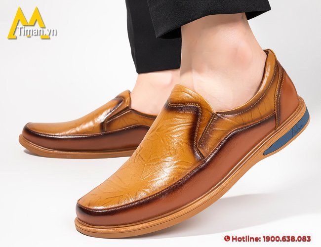 Size giày da lười nam màu nâu vừa vặn đôi chân