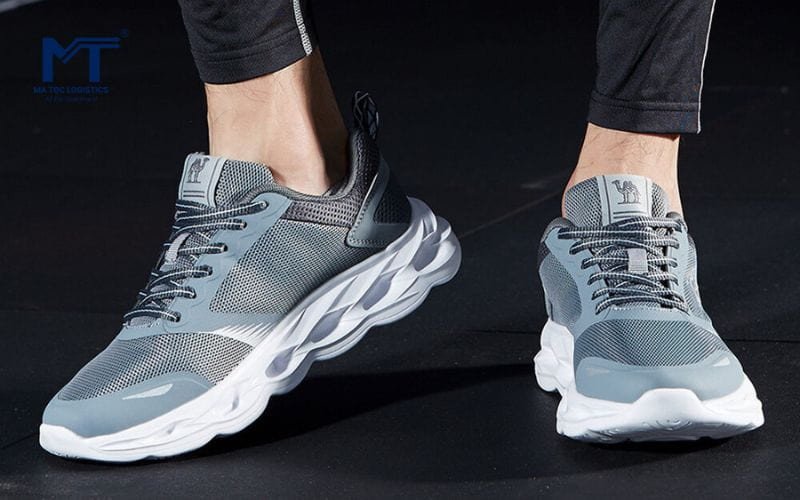 Sneaker thể thao của nam thoáng khí