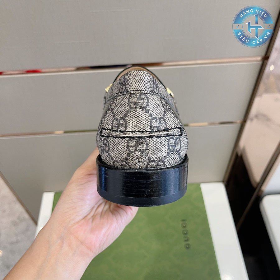 Sử dụng shoe trees để giữ form dáng giày lười Gucci nam authentic luôn chuẩn