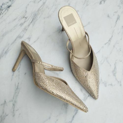 Sục nữ size 42 kết cườm tinh xảo, thể hiện nét cá tính.