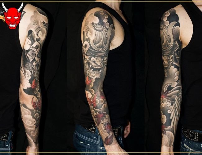 Thiết kế giày lười quỷ đỏ phức tạp, phủ kín bề mặt, thể hiện phong cách táo bạo