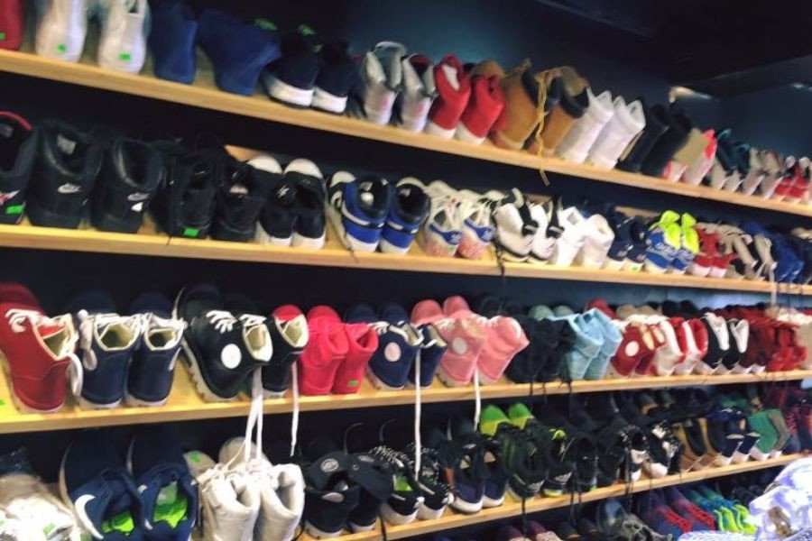 Thiết kế giày sneaker thời thượng tại Grey.B, thu hút giới trẻ Hà Nội