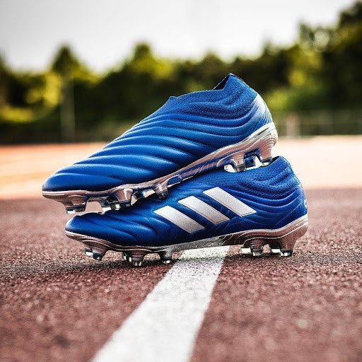 Thiết kế tinh tế và hiện đại của giày đá bóng Adidas Copa Sense