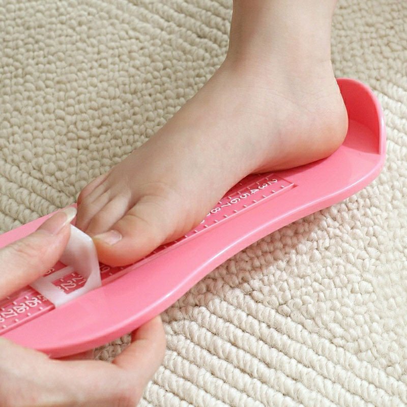 Thời điểm tốt nhất để đo size giày và quy đổi cỡ giày Trung Quốc là vào buổi chiều tối