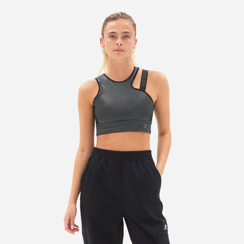 Thời trang và phụ kiện **New Balance Việt Nam** với phong cách năng động