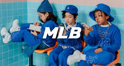 Thử giày MLB nam trực tiếp để kiểm tra độ vừa vặn
