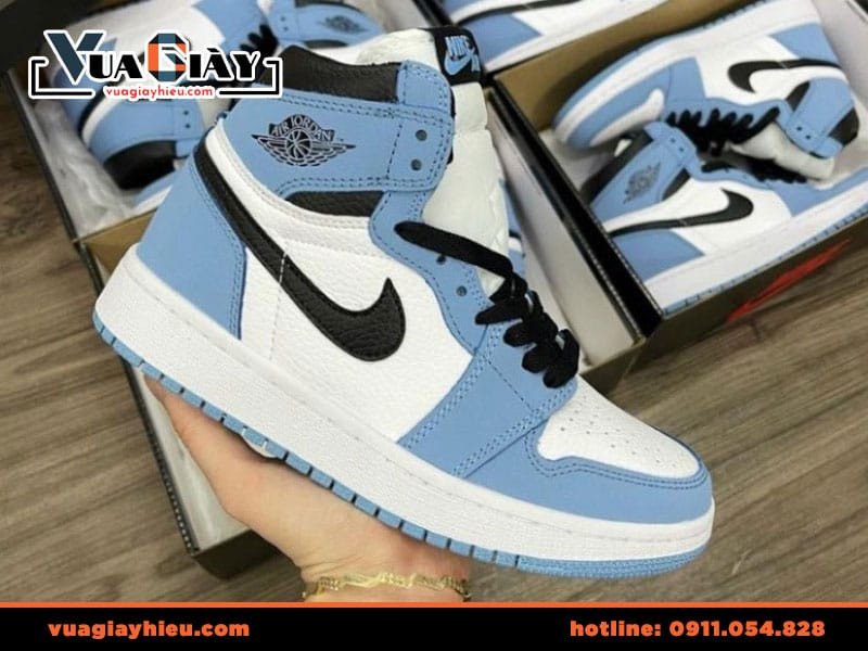 Tìm kiếm địa chỉ mua giày Jordan cổ cao màu xanh chính hãng uy tín