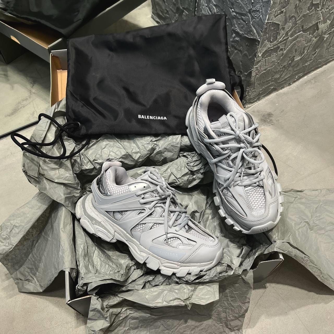 Top giày sneaker tăng chiều cao nữ - Balenciaga Track Recycled Sole in Grey
