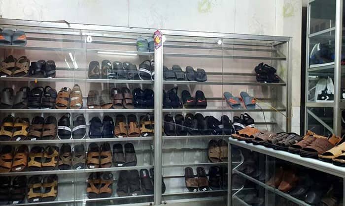 Tủ giày dép bằng nhôm kính giúp không gian luôn sạch sẽ