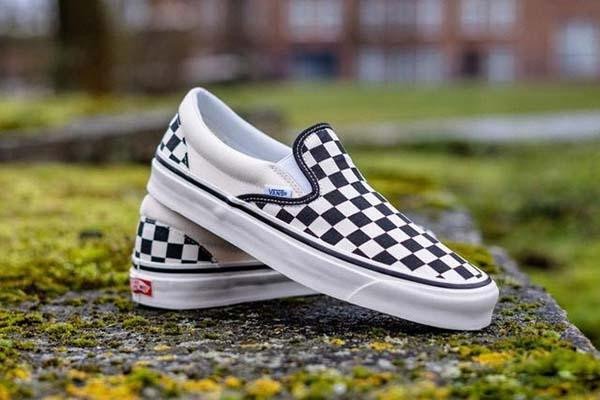 Vans Old Skool, một đôi giày cổ điển mang lại sự êm ái và thoải mái theo thời gian sử dụng