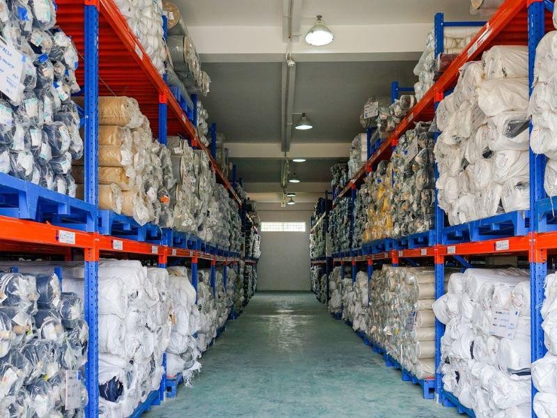 Xưởng sản xuất trang phục và giày thể thao giá sỉ BMT của Saigo Sport